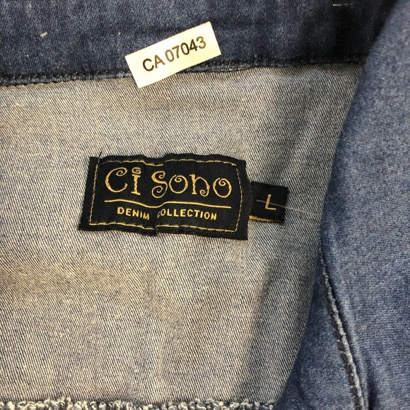 Denim indigo blue stonewashed women’s denim shirt with full front opening - Picture 6 of 11